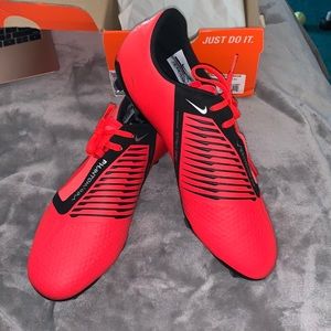Nike Phantom Venom Pro FG Cleats